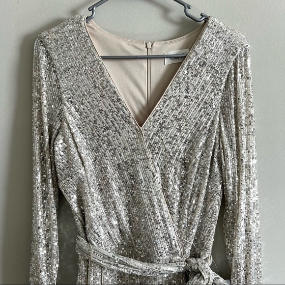 Eliza J Silver Sequined Wrap Front Long Sleeve Party Jumpsuit Size 12 NWT - Picture 6 of 12